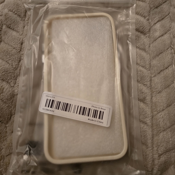 NEW Strawberry and Fruits Cellphone Case for Iphone 11 - Picture 2 of 3